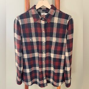 Faherty Women’s Legend™ Sweater Shirt, Medium